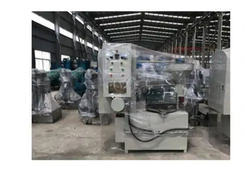 Compact commercial oil extractor for small oil business